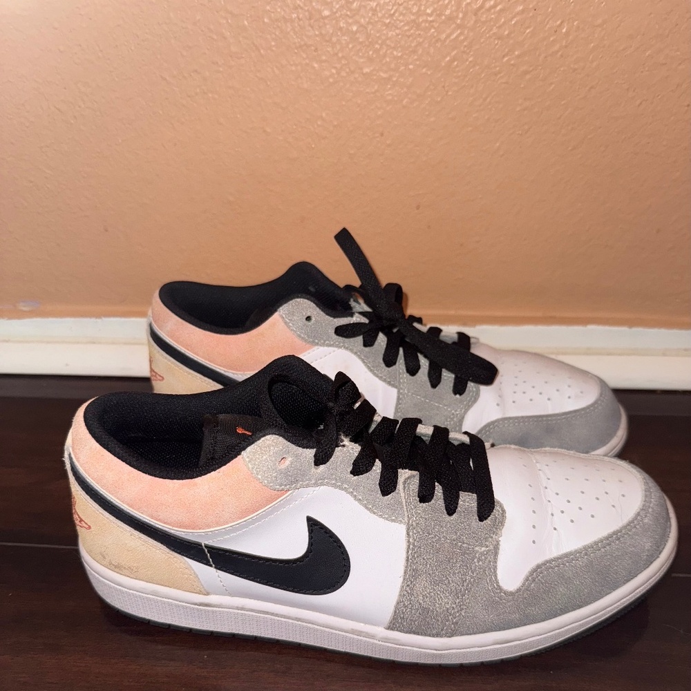 Nike Air Jordan 1 Low SE 'Flight Club